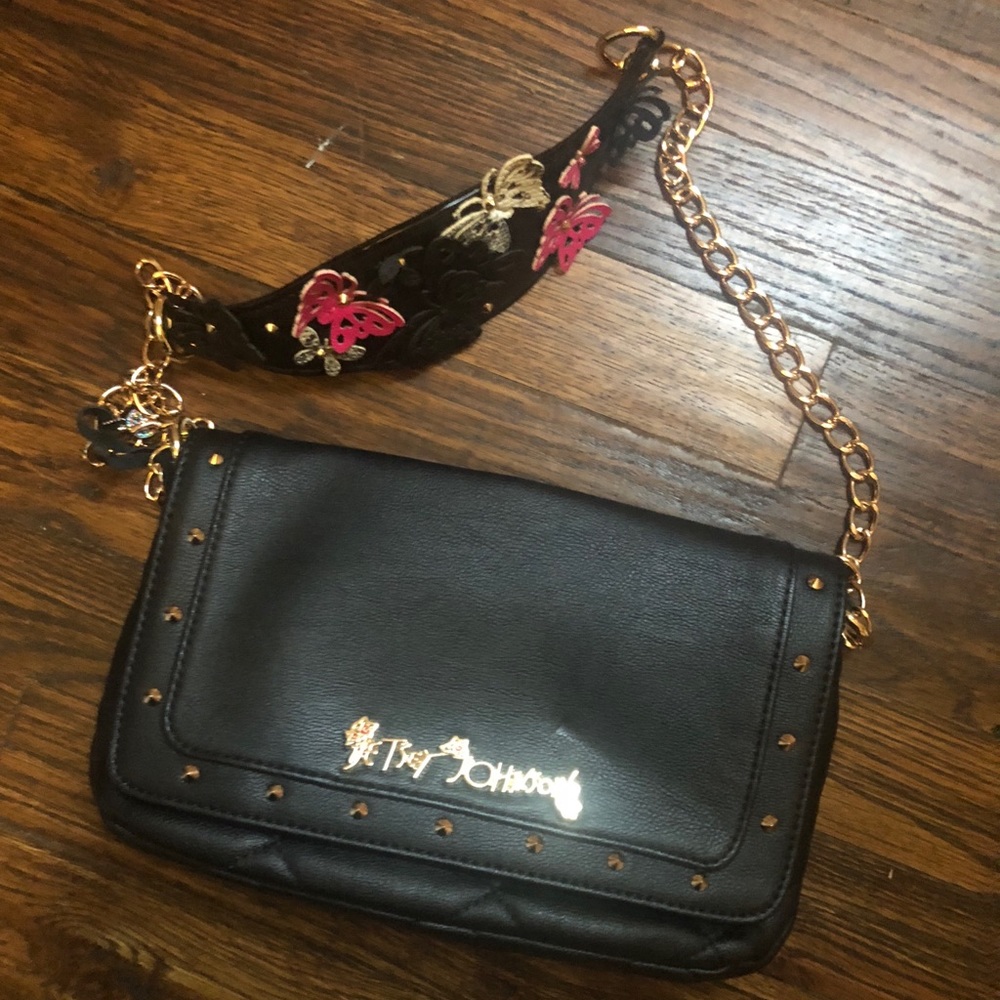 Black small purse.